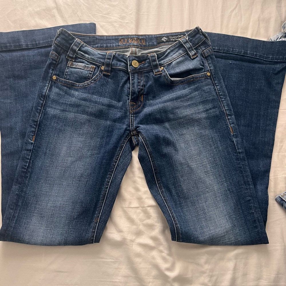 Brand new jeans never been worn great condition and super cute